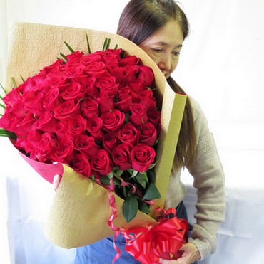 母の還暦祝いのプレゼント 60本のバラの花束