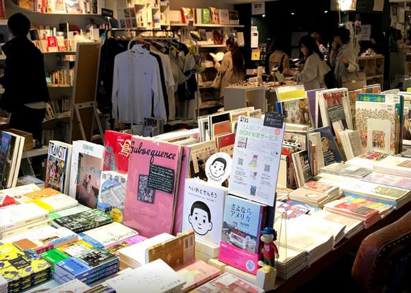 Shibuya Publishing & Booksellers 渋谷の大きい本屋 室内